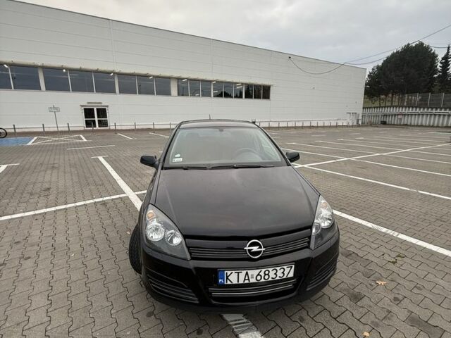 Черный Опель Астра, объемом двигателя 1.6 л и пробегом 265 тыс. км за 2000 $, фото 1 на Automoto.ua