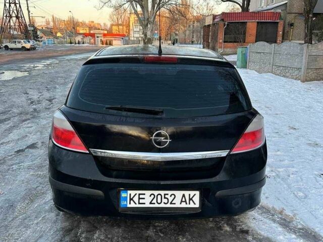 Черный Опель Астра, объемом двигателя 1.6 л и пробегом 320 тыс. км за 3100 $, фото 2 на Automoto.ua