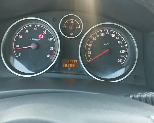 Черный Опель Астра, объемом двигателя 1.8 л и пробегом 190 тыс. км за 5500 $, фото 1 на Automoto.ua