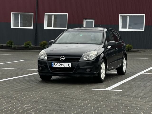 Черный Опель Астра, объемом двигателя 1.6 л и пробегом 273 тыс. км за 3250 $, фото 2 на Automoto.ua