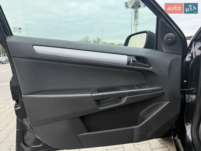 Чорний Опель Астра, об'ємом двигуна 1.6 л та пробігом 265 тис. км за 2000 $, фото 9 на Automoto.ua