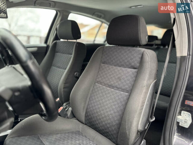 Чорний Опель Астра, об'ємом двигуна 1.6 л та пробігом 194 тис. км за 3800 $, фото 19 на Automoto.ua