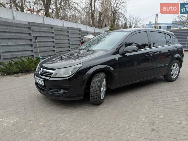 Черный Опель Астра, объемом двигателя 1.6 л и пробегом 236 тыс. км за 5000 $, фото 3 на Automoto.ua