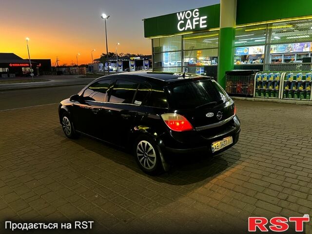 Черный Опель Астра, объемом двигателя 1.6 л и пробегом 214 тыс. км за 3500 $, фото 2 на Automoto.ua