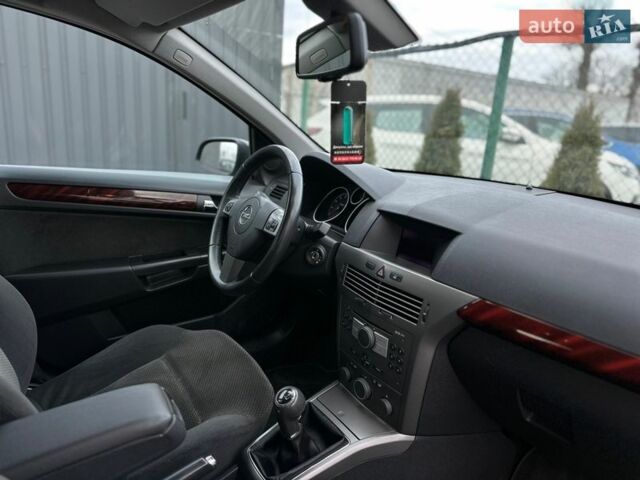 Чорний Опель Астра, об'ємом двигуна 1.4 л та пробігом 203 тис. км за 5200 $, фото 37 на Automoto.ua