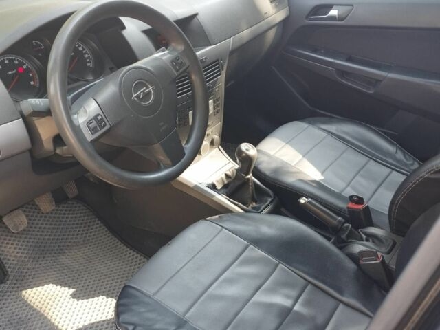 Черный Опель Астра, объемом двигателя 1.6 л и пробегом 265 тыс. км за 3999 $, фото 7 на Automoto.ua