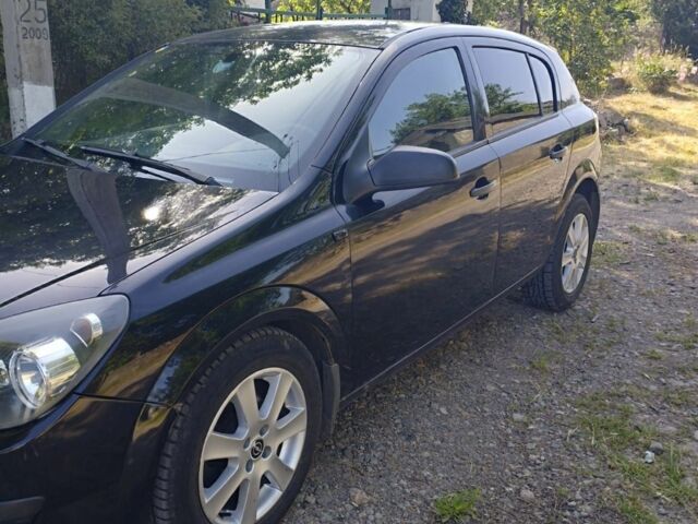 Черный Опель Астра, объемом двигателя 1.6 л и пробегом 265 тыс. км за 3999 $, фото 3 на Automoto.ua