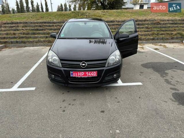 Черный Опель Астра, объемом двигателя 1.8 л и пробегом 184 тыс. км за 4800 $, фото 1 на Automoto.ua