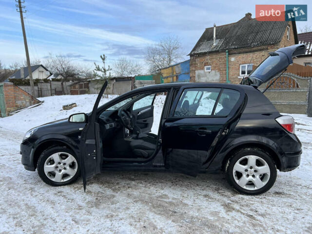 Черный Опель Астра, объемом двигателя 1.6 л и пробегом 260 тыс. км за 4000 $, фото 15 на Automoto.ua