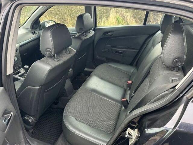 Чорний Опель Астра, об'ємом двигуна 1.7 л та пробігом 265 тис. км за 1450 $, фото 6 на Automoto.ua