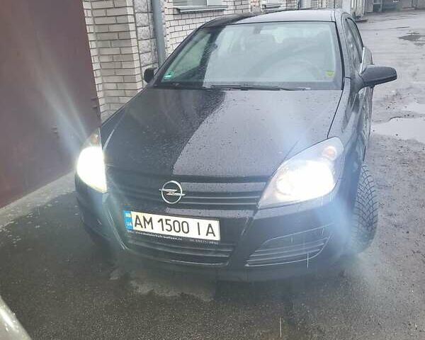 Черный Опель Астра, объемом двигателя 1.8 л и пробегом 227 тыс. км за 4700 $, фото 4 на Automoto.ua