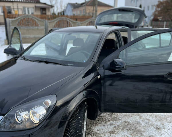 Черный Опель Астра, объемом двигателя 1.6 л и пробегом 260 тыс. км за 4000 $, фото 14 на Automoto.ua