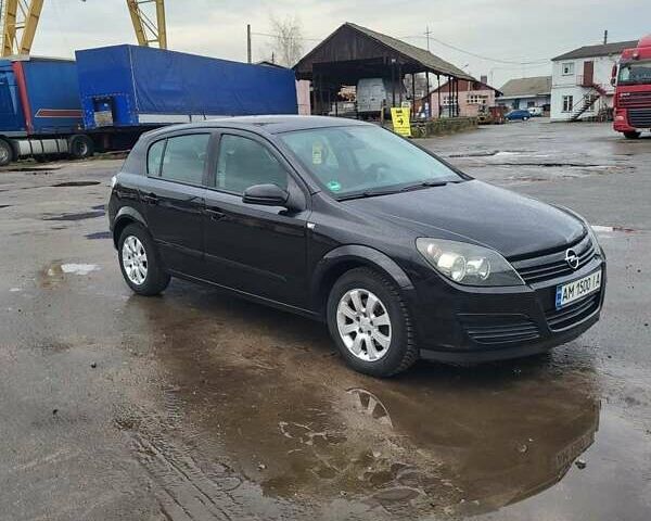 Черный Опель Астра, объемом двигателя 1.8 л и пробегом 227 тыс. км за 4700 $, фото 1 на Automoto.ua