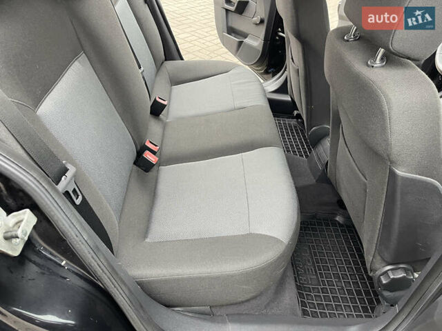 Черный Опель Астра, объемом двигателя 1.8 л и пробегом 227 тыс. км за 4900 $, фото 17 на Automoto.ua