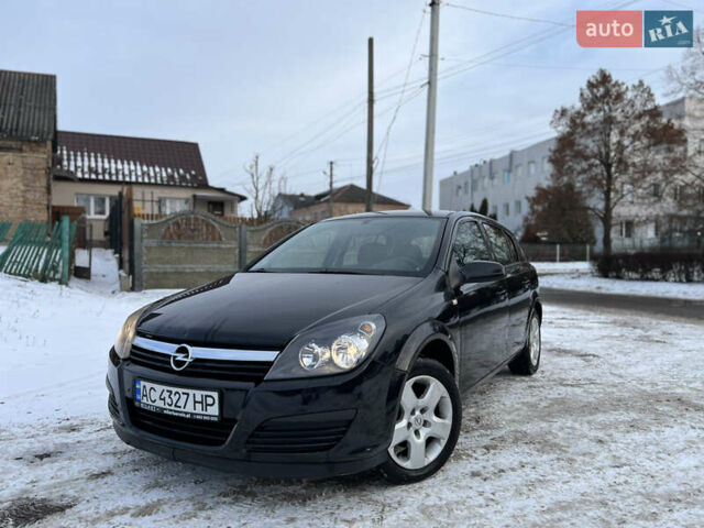 Черный Опель Астра, объемом двигателя 1.6 л и пробегом 260 тыс. км за 4000 $, фото 1 на Automoto.ua