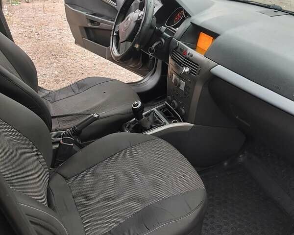 Опель Астра 2005 в Киеве на Automoto.ua Черный Опель Астра, объемом двигателя 1.6 л и пробегом 225 тыс. км за 3600 $, фото 11 на Automoto.ua