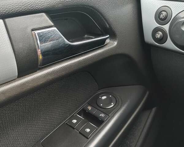 Опель Астра 2005 в Киеве на Automoto.ua Черный Опель Астра, объемом двигателя 1.6 л и пробегом 225 тыс. км за 3600 $, фото 20 на Automoto.ua