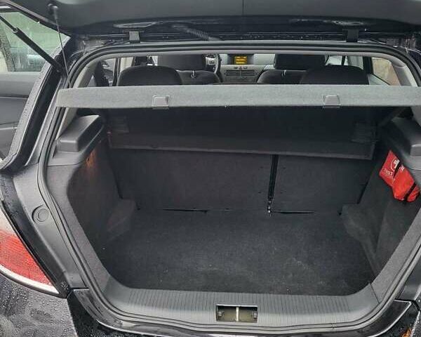 Черный Опель Астра, объемом двигателя 1.8 л и пробегом 227 тыс. км за 4700 $, фото 13 на Automoto.ua