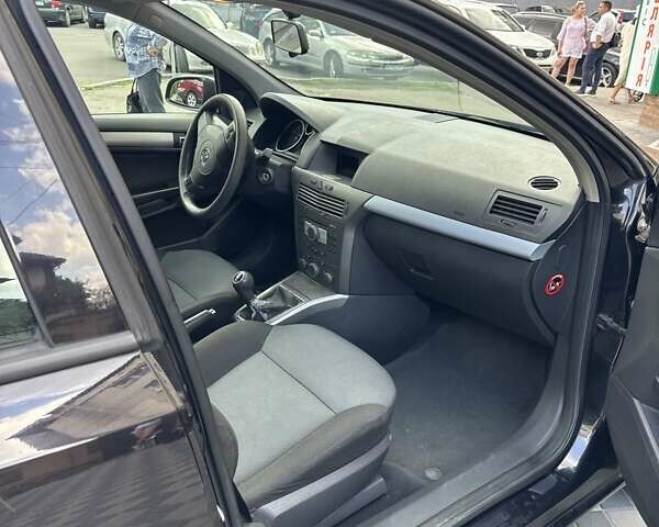 Чорний Опель Астра, об'ємом двигуна 1.6 л та пробігом 214 тис. км за 4550 $, фото 12 на Automoto.ua