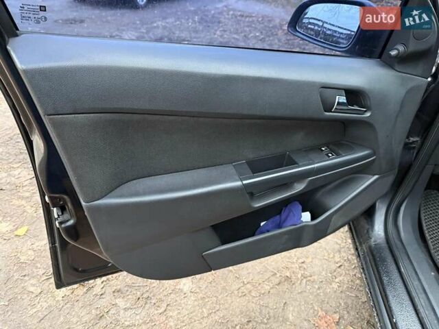 Чорний Опель Астра, об'ємом двигуна 1.6 л та пробігом 350 тис. км за 3940 $, фото 8 на Automoto.ua