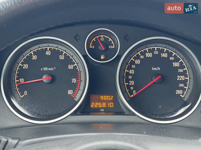 Черный Опель Астра, объемом двигателя 1.8 л и пробегом 227 тыс. км за 4900 $, фото 27 на Automoto.ua