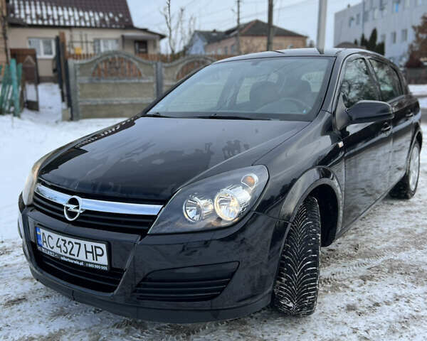 Черный Опель Астра, объемом двигателя 1.6 л и пробегом 260 тыс. км за 4000 $, фото 11 на Automoto.ua