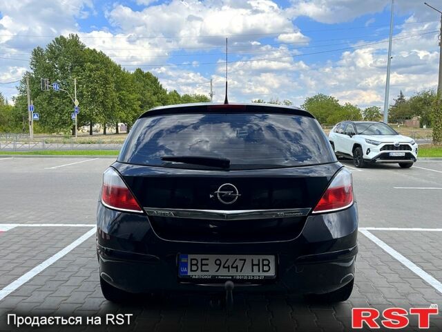 Черный Опель Астра, объемом двигателя 1.6 л и пробегом 200 тыс. км за 5300 $, фото 1 на Automoto.ua