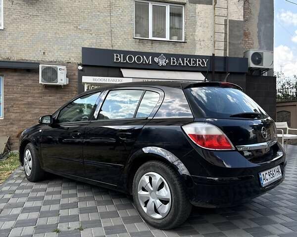 Чорний Опель Астра, об'ємом двигуна 1.6 л та пробігом 214 тис. км за 4550 $, фото 7 на Automoto.ua
