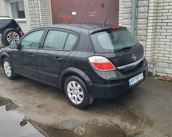 Черный Опель Астра, объемом двигателя 1.8 л и пробегом 227 тыс. км за 4700 $, фото 3 на Automoto.ua