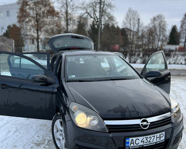 Черный Опель Астра, объемом двигателя 1.6 л и пробегом 260 тыс. км за 4000 $, фото 13 на Automoto.ua