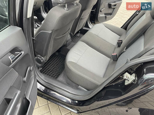 Черный Опель Астра, объемом двигателя 1.8 л и пробегом 227 тыс. км за 4900 $, фото 12 на Automoto.ua