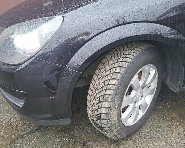 Черный Опель Астра, объемом двигателя 1.8 л и пробегом 227 тыс. км за 4700 $, фото 11 на Automoto.ua