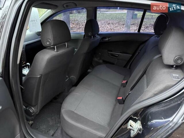 Чорний Опель Астра, об'ємом двигуна 1.6 л та пробігом 350 тис. км за 3940 $, фото 13 на Automoto.ua