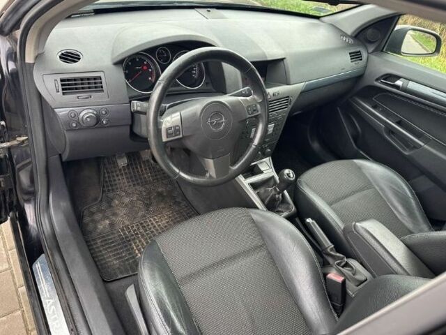 Чорний Опель Астра, об'ємом двигуна 1.7 л та пробігом 265 тис. км за 1450 $, фото 7 на Automoto.ua