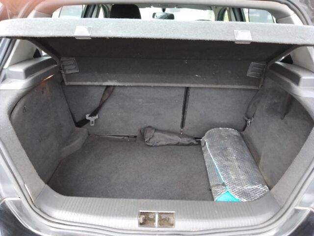 Черный Опель Астра, объемом двигателя 1.6 л и пробегом 255 тыс. км за 4200 $, фото 8 на Automoto.ua