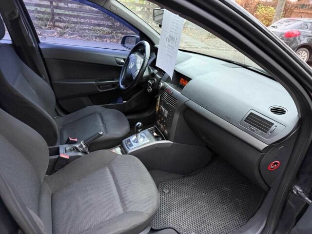 Черный Опель Астра, объемом двигателя 1.6 л и пробегом 350 тыс. км за 3940 $, фото 19 на Automoto.ua