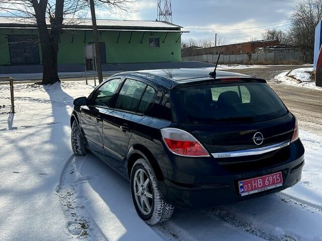 Черный Опель Астра, объемом двигателя 16 л и пробегом 208 тыс. км за 5100 $, фото 2 на Automoto.ua