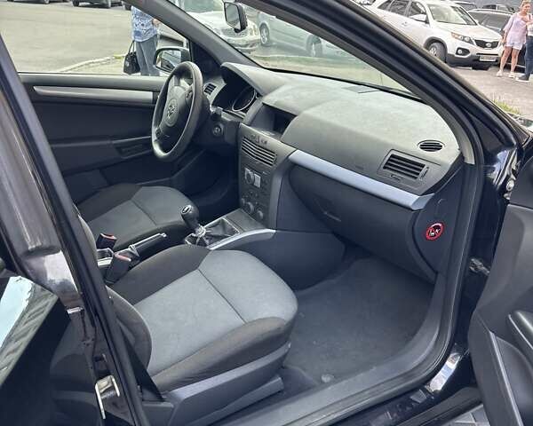 Чорний Опель Астра, об'ємом двигуна 1.6 л та пробігом 214 тис. км за 4550 $, фото 21 на Automoto.ua