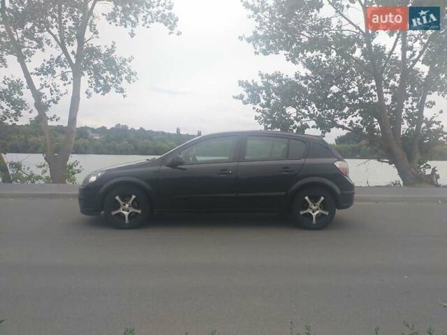 Черный Опель Астра, объемом двигателя 1.4 л и пробегом 238 тыс. км за 5000 $, фото 34 на Automoto.ua