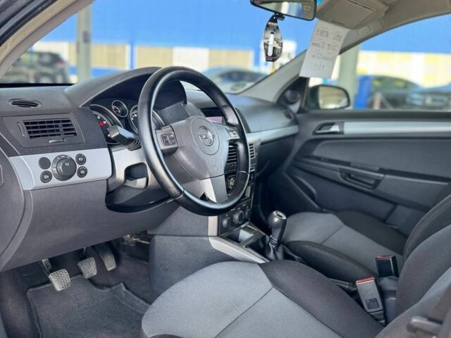 Чорний Опель Астра, об'ємом двигуна 0 л та пробігом 222 тис. км за 5500 $, фото 6 на Automoto.ua