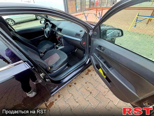 Чорний Опель Астра, об'ємом двигуна 1.7 л та пробігом 277 тис. км за 4800 $, фото 4 на Automoto.ua