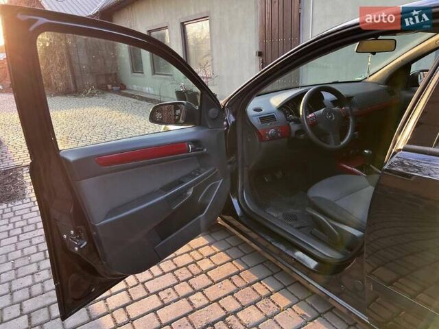 Чорний Опель Астра, об'ємом двигуна 1.8 л та пробігом 260 тис. км за 4200 $, фото 8 на Automoto.ua