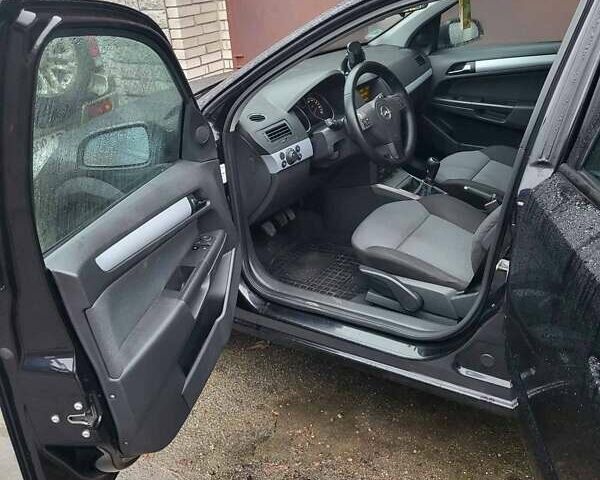 Черный Опель Астра, объемом двигателя 1.8 л и пробегом 227 тыс. км за 4700 $, фото 9 на Automoto.ua