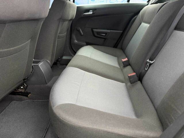 Чорний Опель Астра, об'ємом двигуна 1.6 л та пробігом 231 тис. км за 5899 $, фото 7 на Automoto.ua