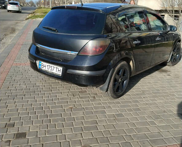 Черный Опель Астра, объемом двигателя 1.4 л и пробегом 200 тыс. км за 4700 $, фото 3 на Automoto.ua