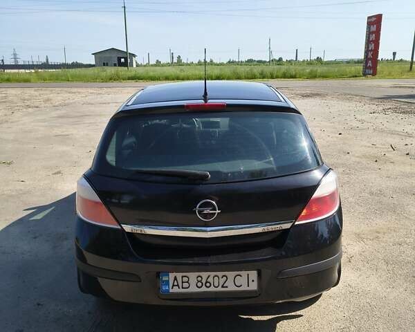 Черный Опель Астра, объемом двигателя 1.4 л и пробегом 176 тыс. км за 4000 $, фото 5 на Automoto.ua