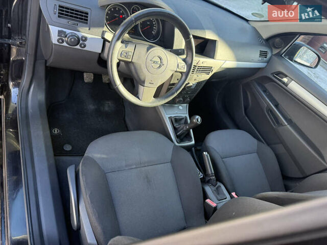 Чорний Опель Астра, об'ємом двигуна 1.6 л та пробігом 216 тис. км за 4600 $, фото 11 на Automoto.ua
