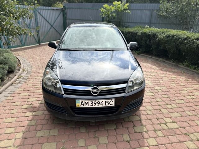 Черный Опель Астра, объемом двигателя 1.4 л и пробегом 220 тыс. км за 3900 $, фото 1 на Automoto.ua