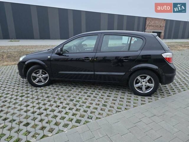 Черный Опель Астра, объемом двигателя 1.8 л и пробегом 142 тыс. км за 6200 $, фото 13 на Automoto.ua