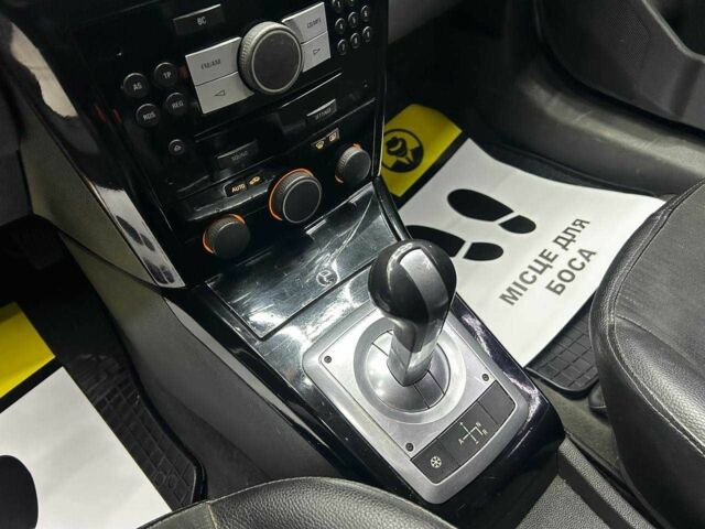 Черный Опель Астра, объемом двигателя 1.6 л и пробегом 213 тыс. км за 4300 $, фото 9 на Automoto.ua